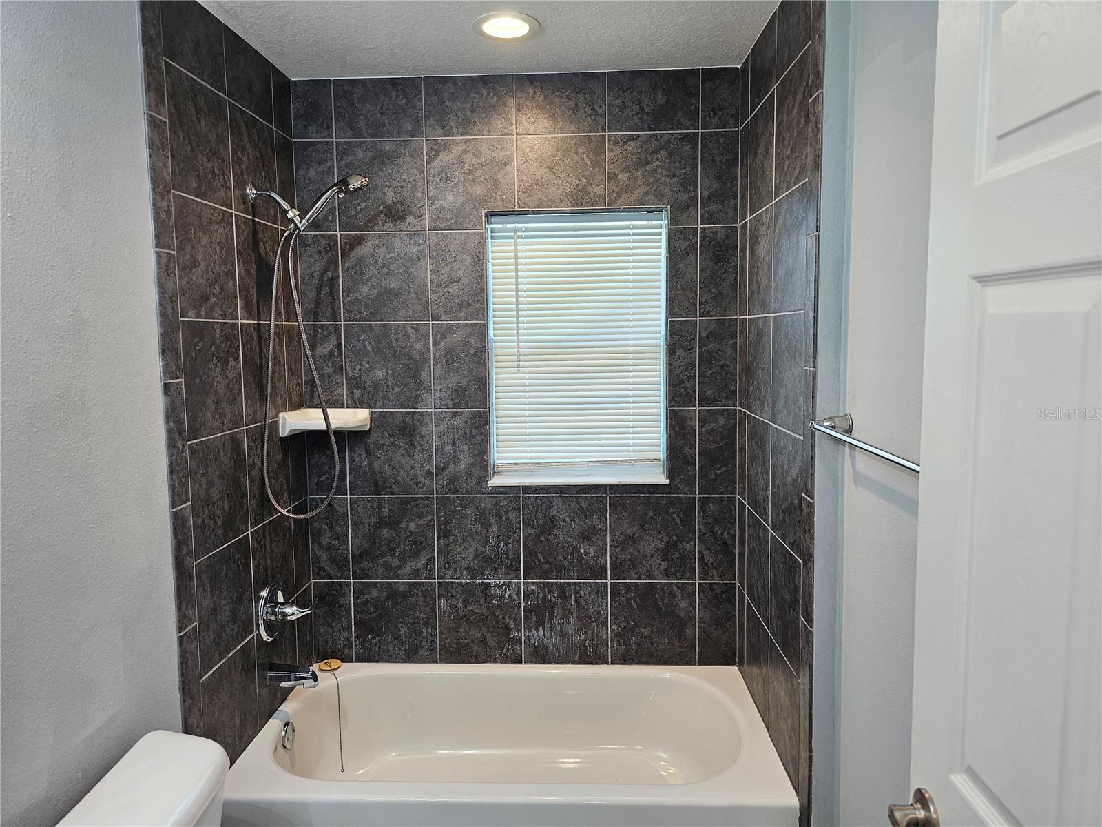 SILVER SPGS SHORES UN #21 - Residential Lease