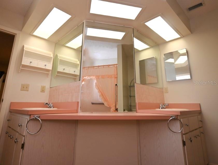 RIDGE MANOR FARMS - Residential