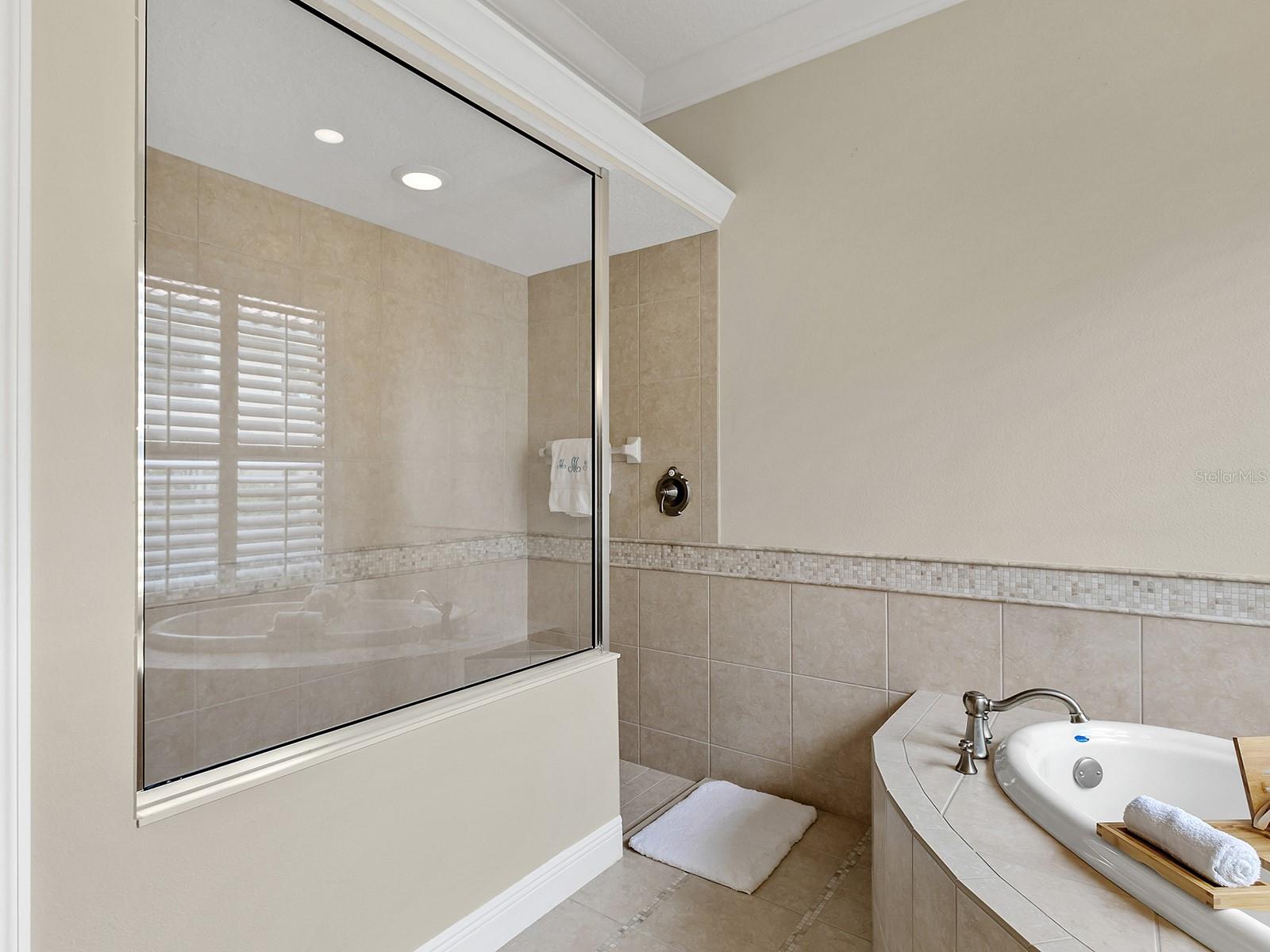LAKEWOOD RANCH COUNTRY CLUB VILLAGE - Residential