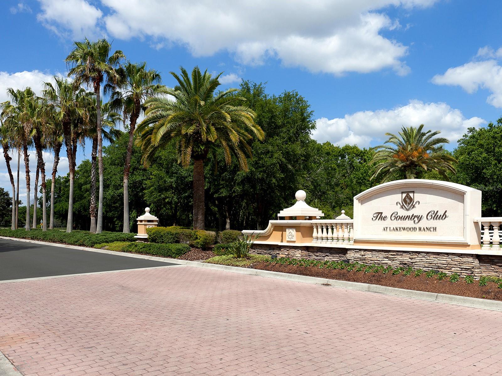 LAKEWOOD RANCH COUNTRY CLUB VILLAGE - Residential
