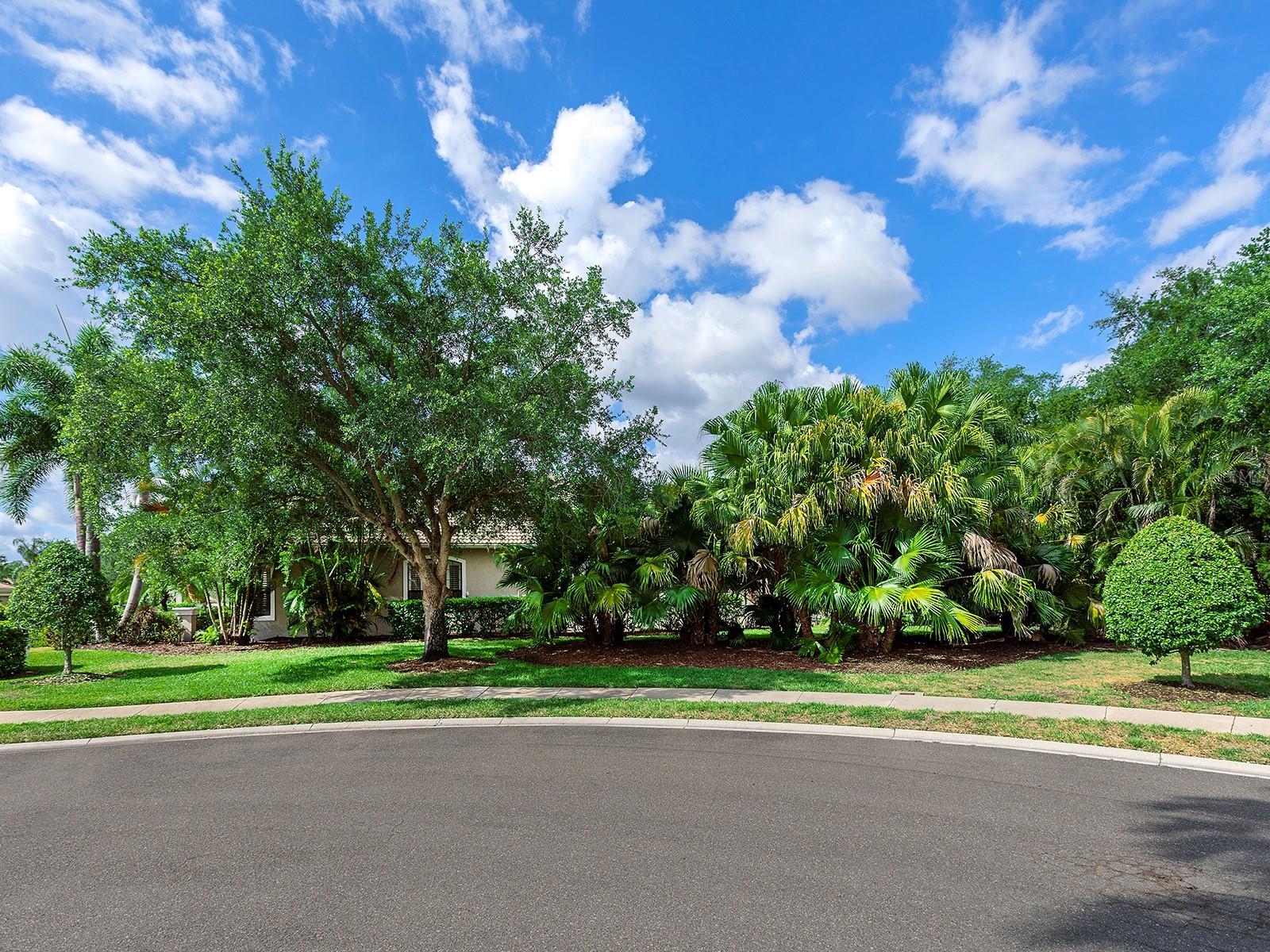 LAKEWOOD RANCH COUNTRY CLUB VILLAGE - Residential