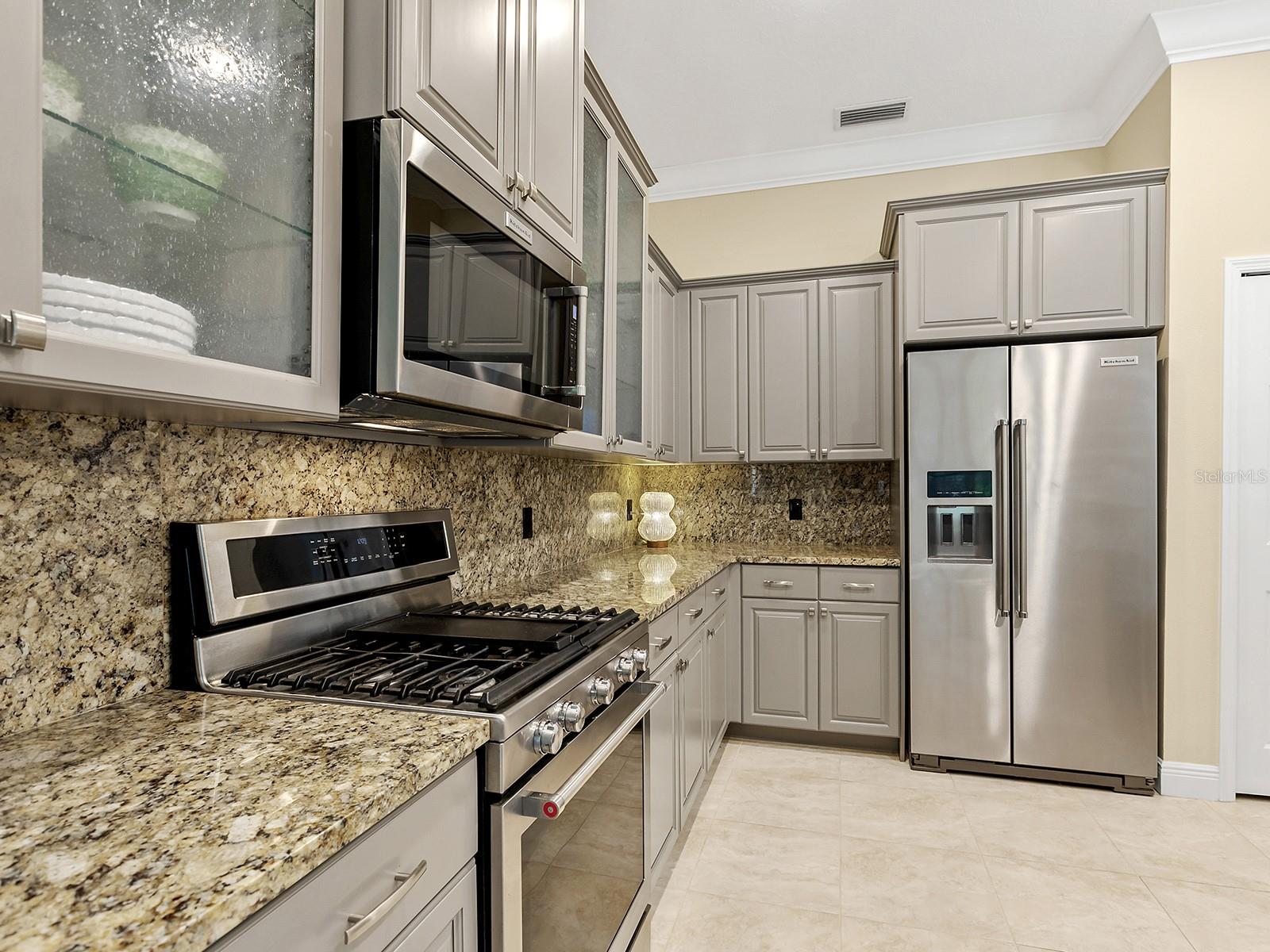 LAKEWOOD RANCH COUNTRY CLUB VILLAGE - Residential