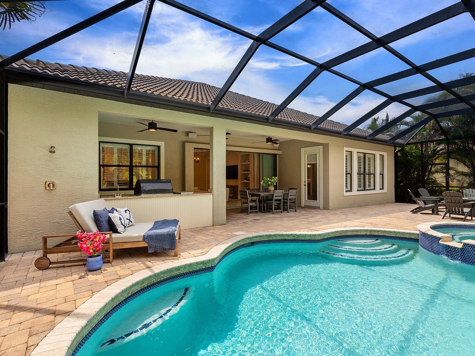 LAKEWOOD RANCH COUNTRY CLUB VILLAGE - Residential