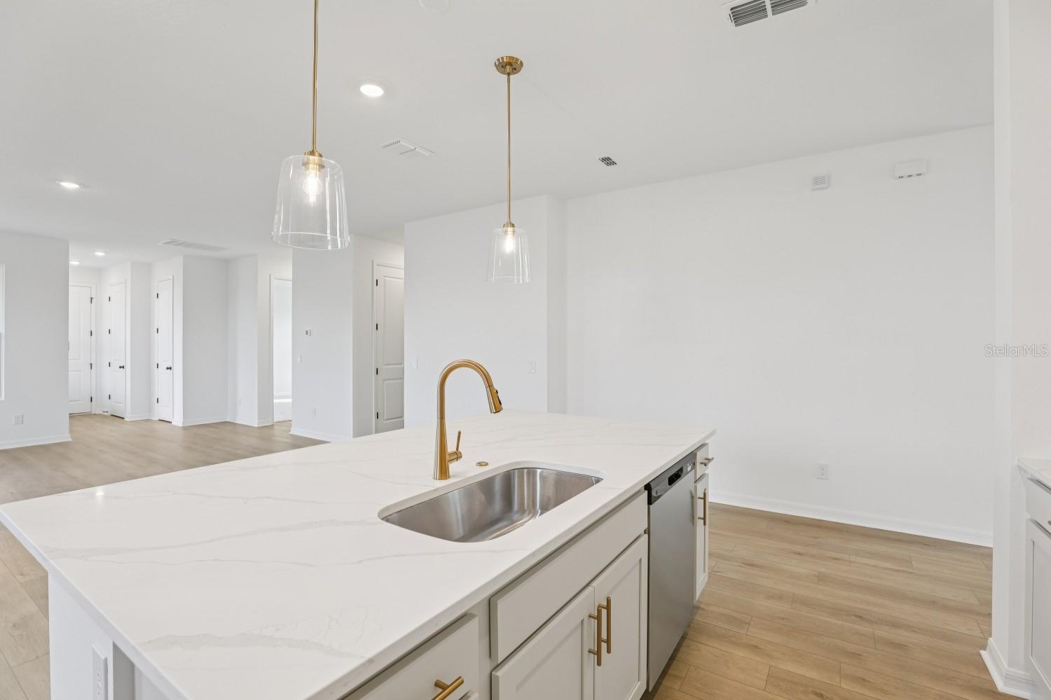 WESLYN PARK - Residential