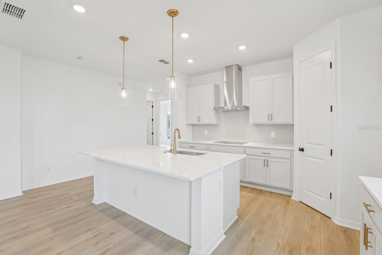 WESLYN PARK - Residential