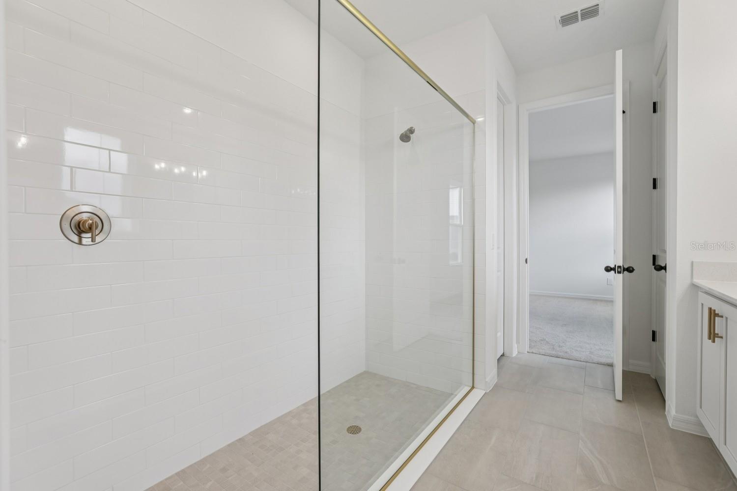 WESLYN PARK - Residential