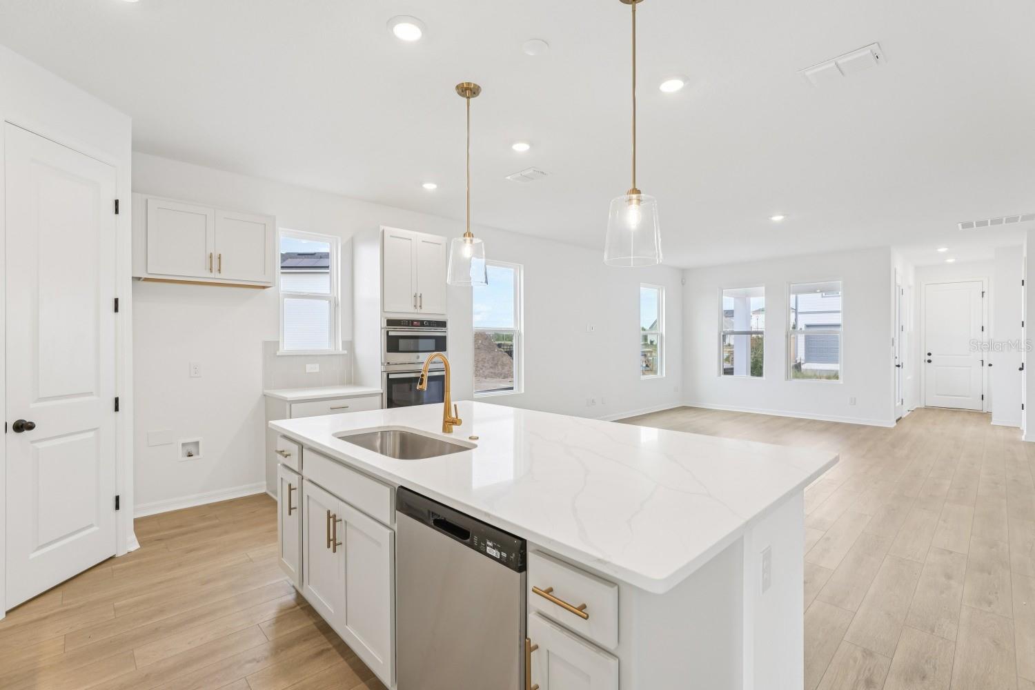 WESLYN PARK - Residential