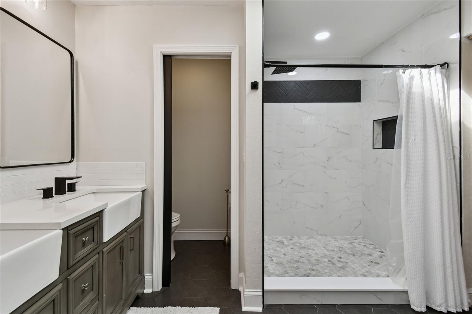 HARBOR OAKS ESTATES - Residential