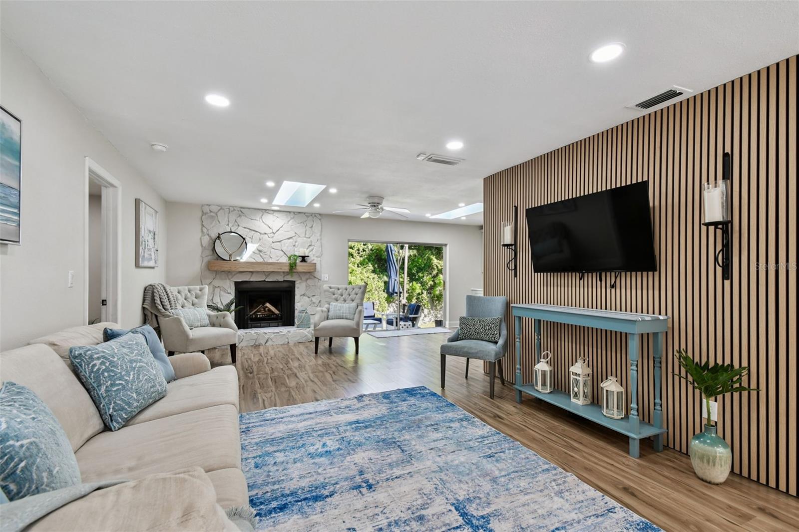 HARBOR OAKS ESTATES - Residential