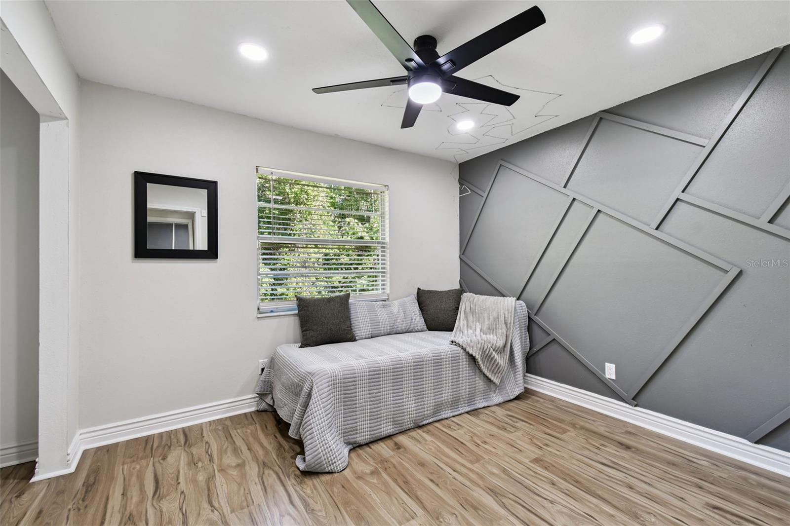 HARBOR OAKS ESTATES - Residential