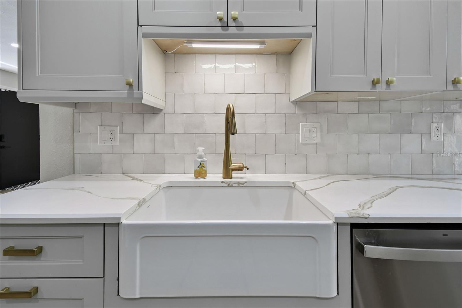 HARBOR OAKS ESTATES - Residential