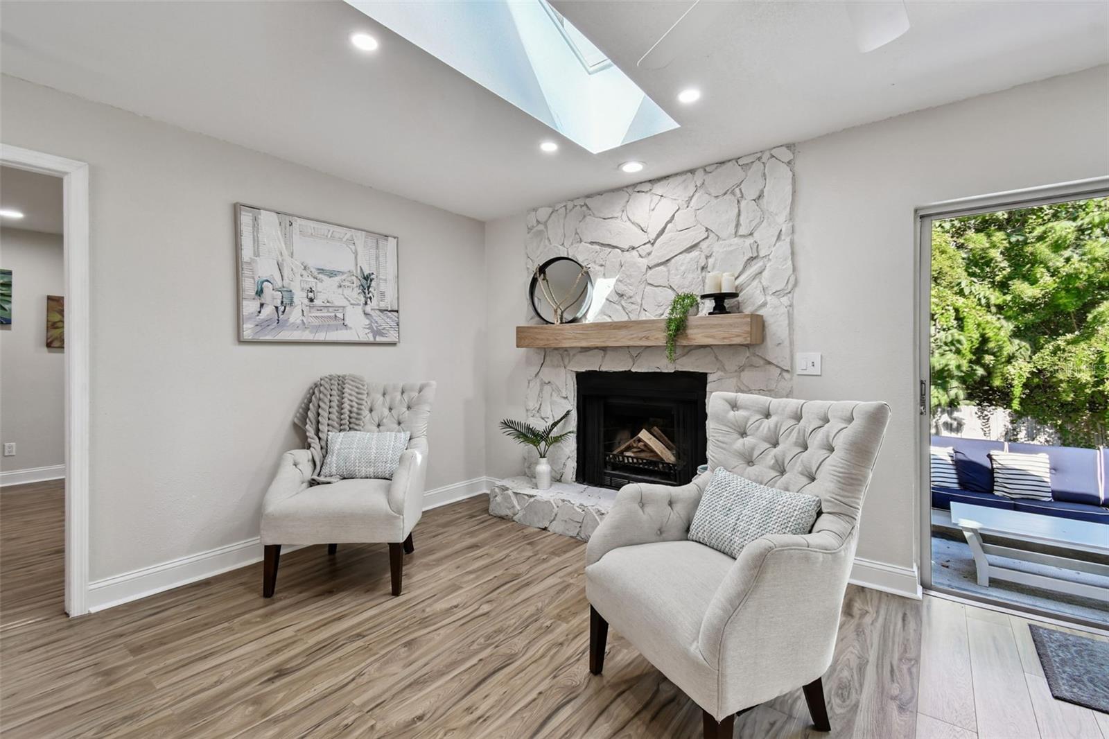 HARBOR OAKS ESTATES - Residential