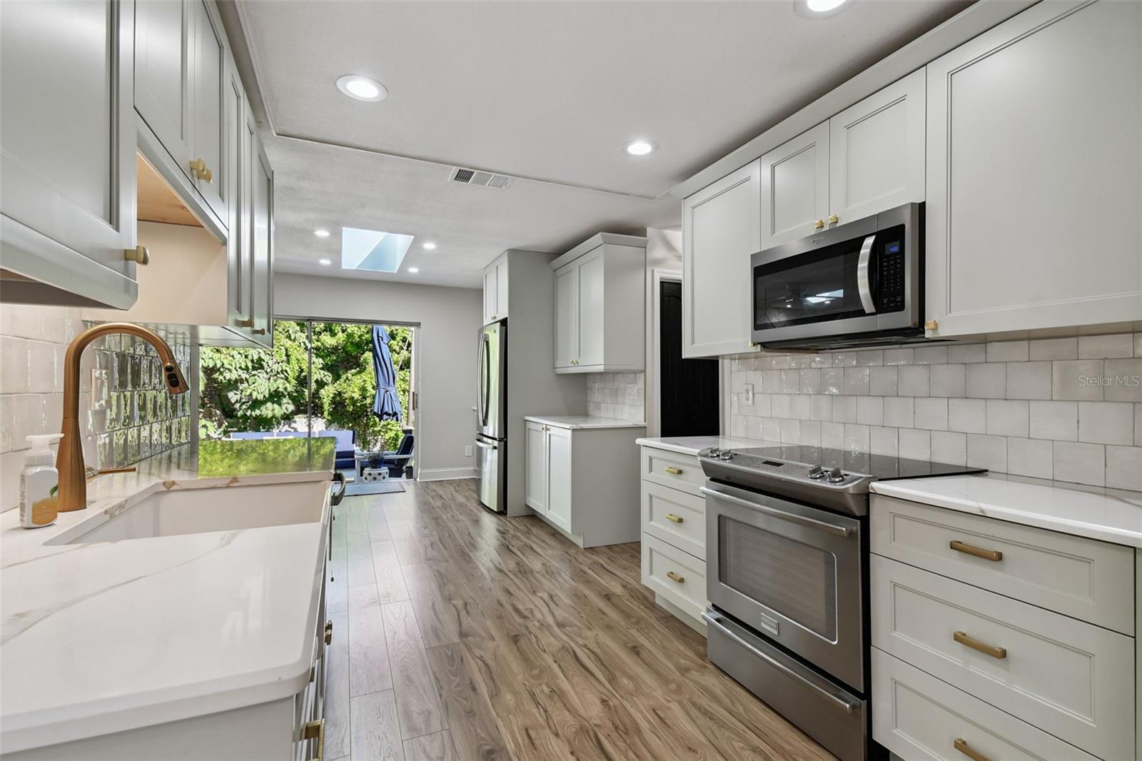 HARBOR OAKS ESTATES - Residential