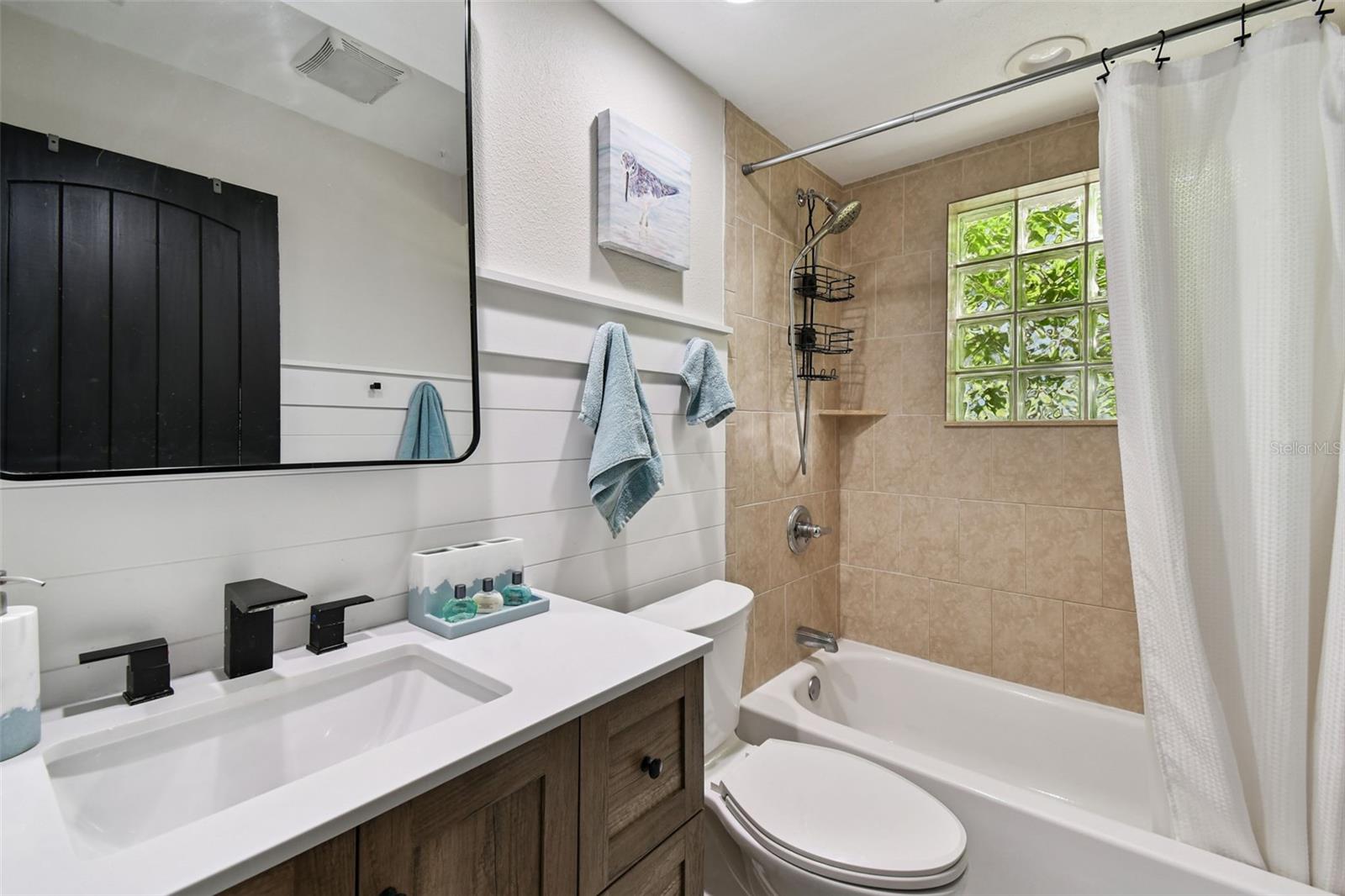 HARBOR OAKS ESTATES - Residential