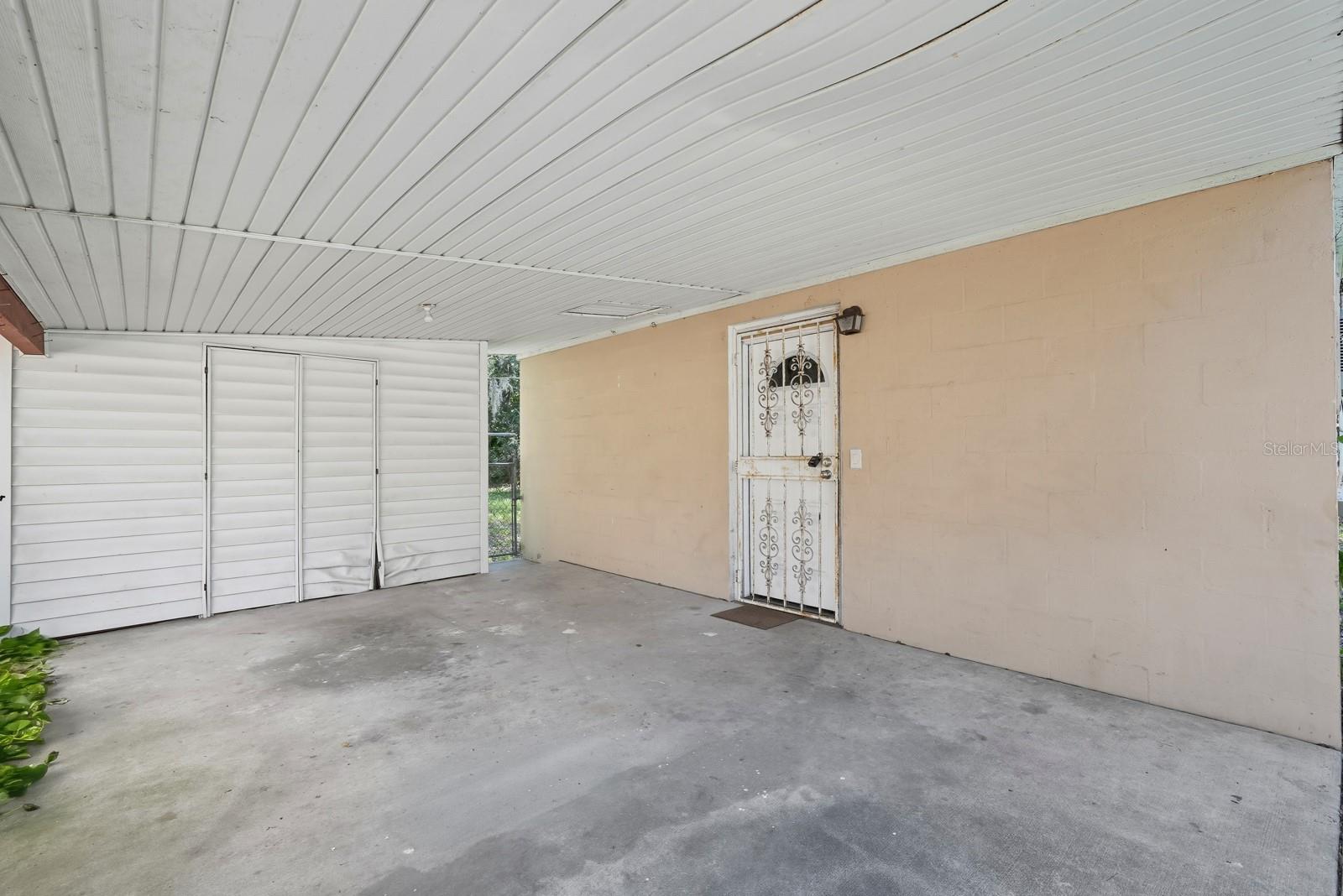 437 LOCKHART STREET