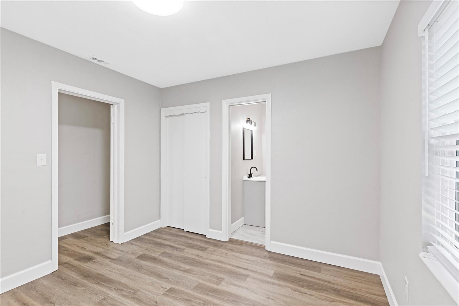 SIRMONS HEIGHTS - Residential