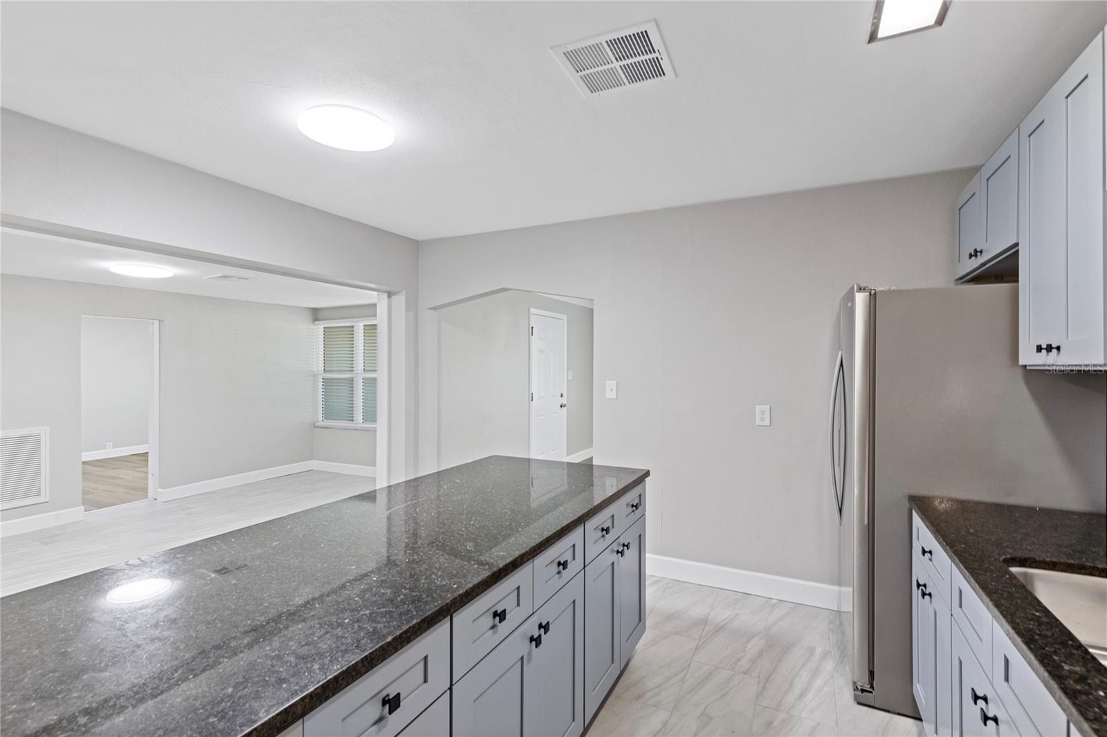 SIRMONS HEIGHTS - Residential