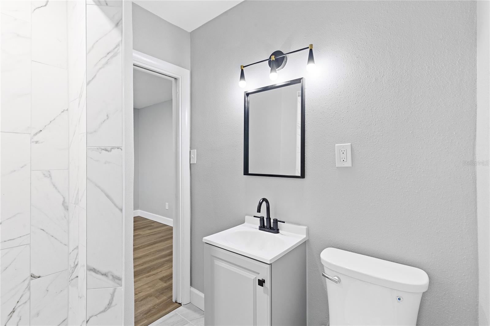 SIRMONS HEIGHTS - Residential