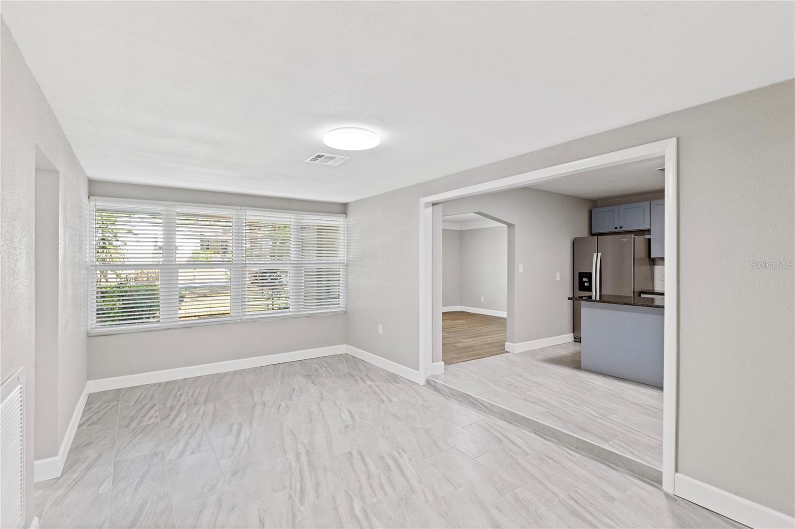 SIRMONS HEIGHTS - Residential