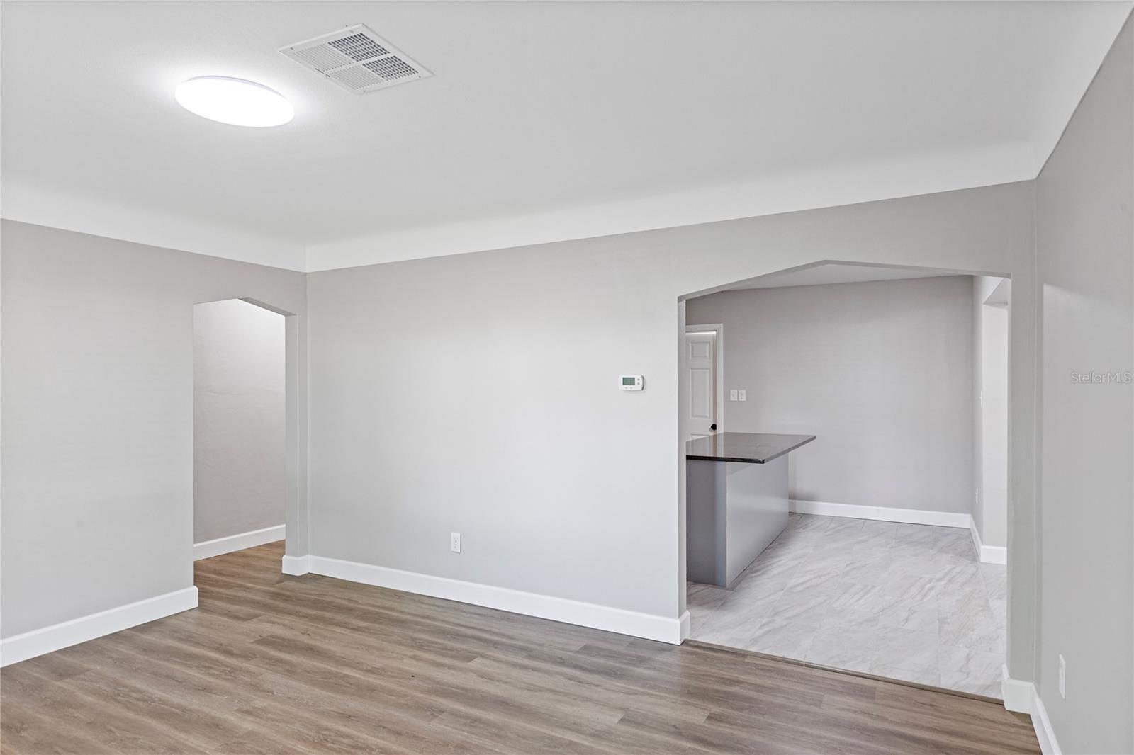 SIRMONS HEIGHTS - Residential