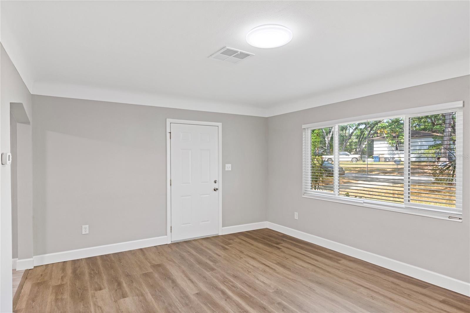 SIRMONS HEIGHTS - Residential