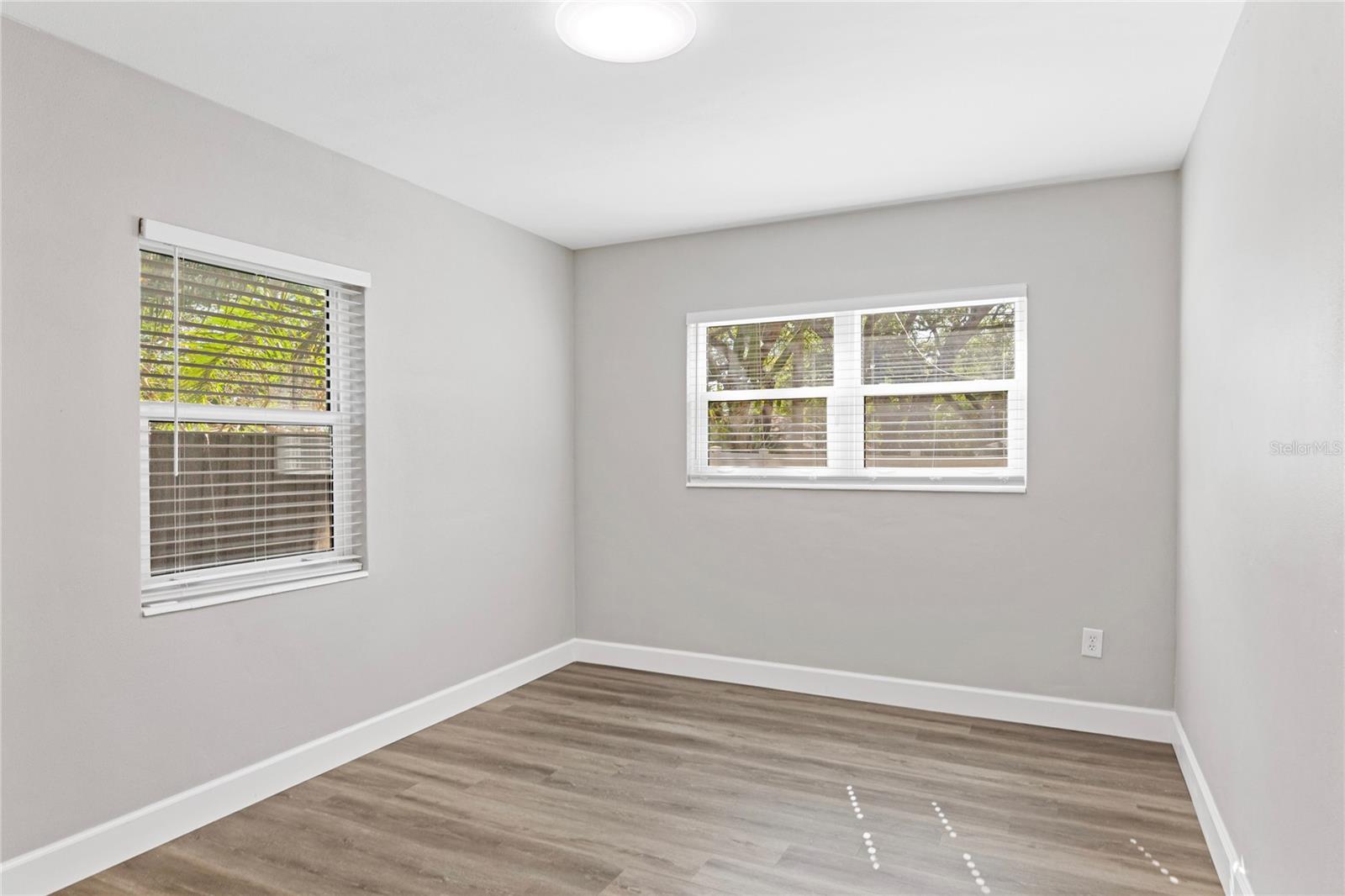 SIRMONS HEIGHTS - Residential