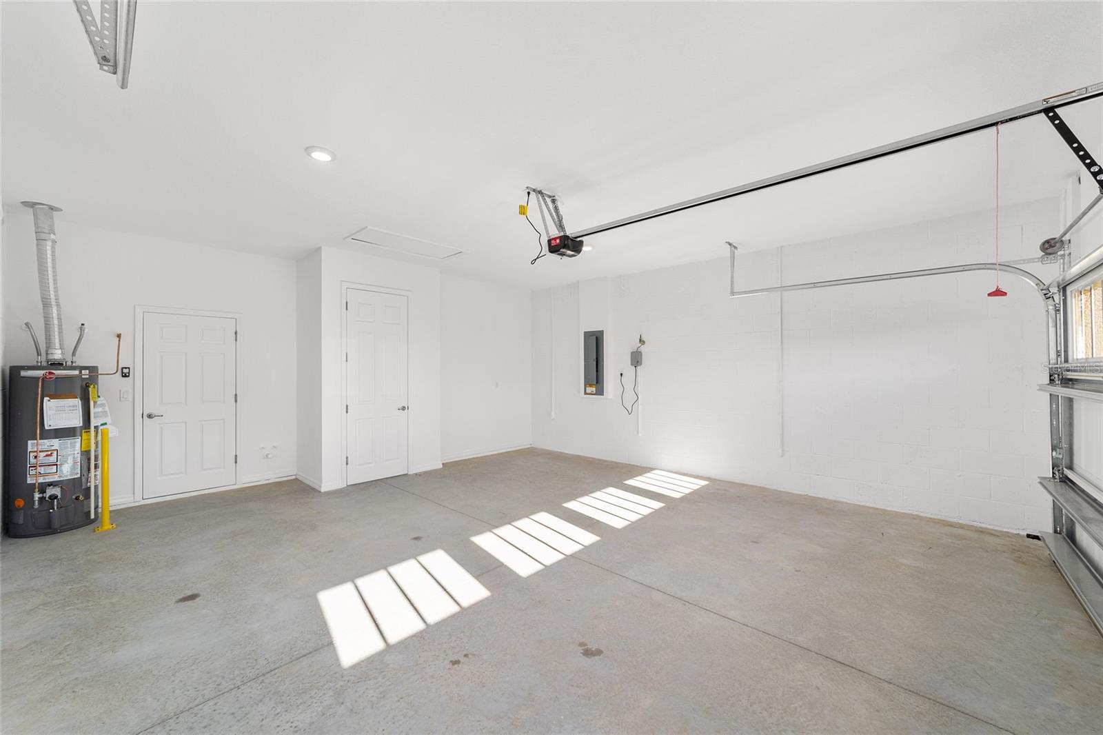 ON TOP OF THE WORLD - Residential