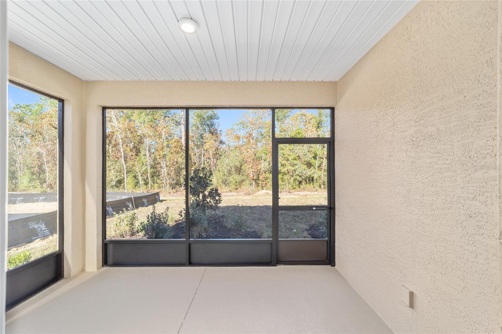 ON TOP OF THE WORLD - Residential