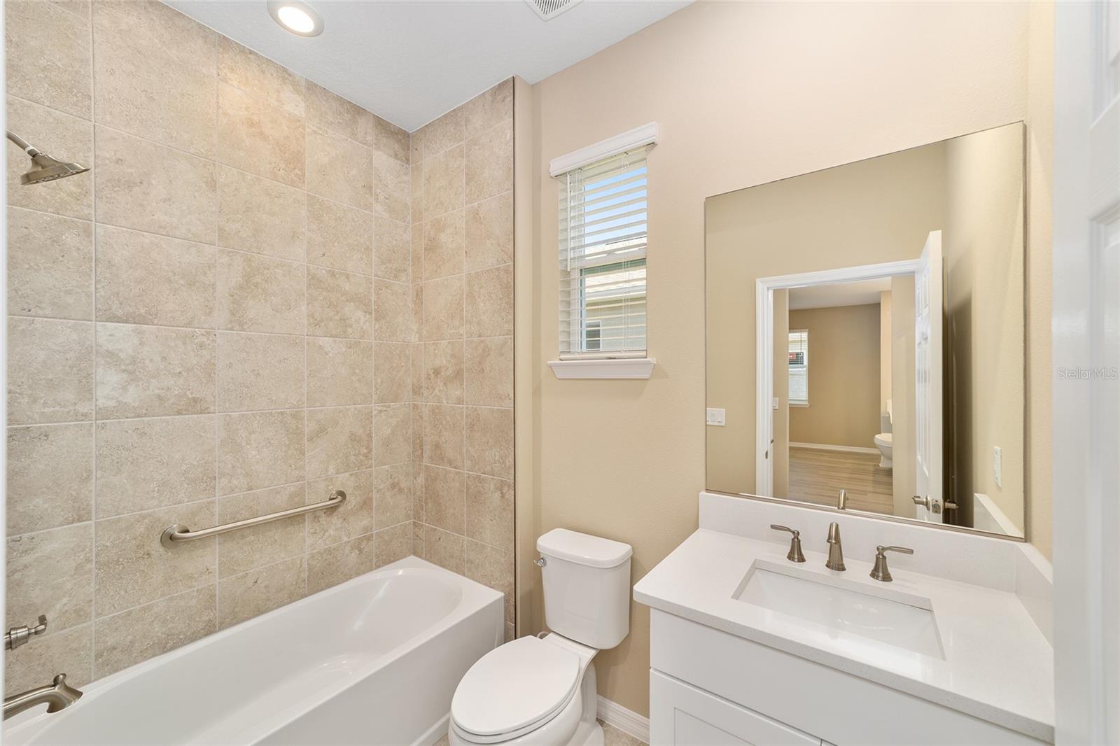 ON TOP OF THE WORLD - Residential