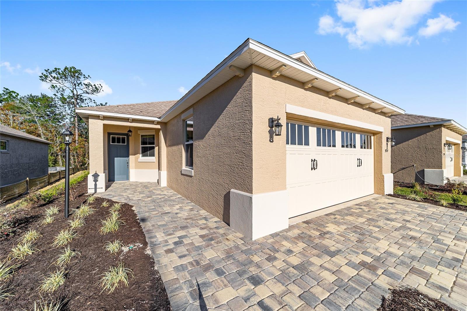 ON TOP OF THE WORLD - Residential