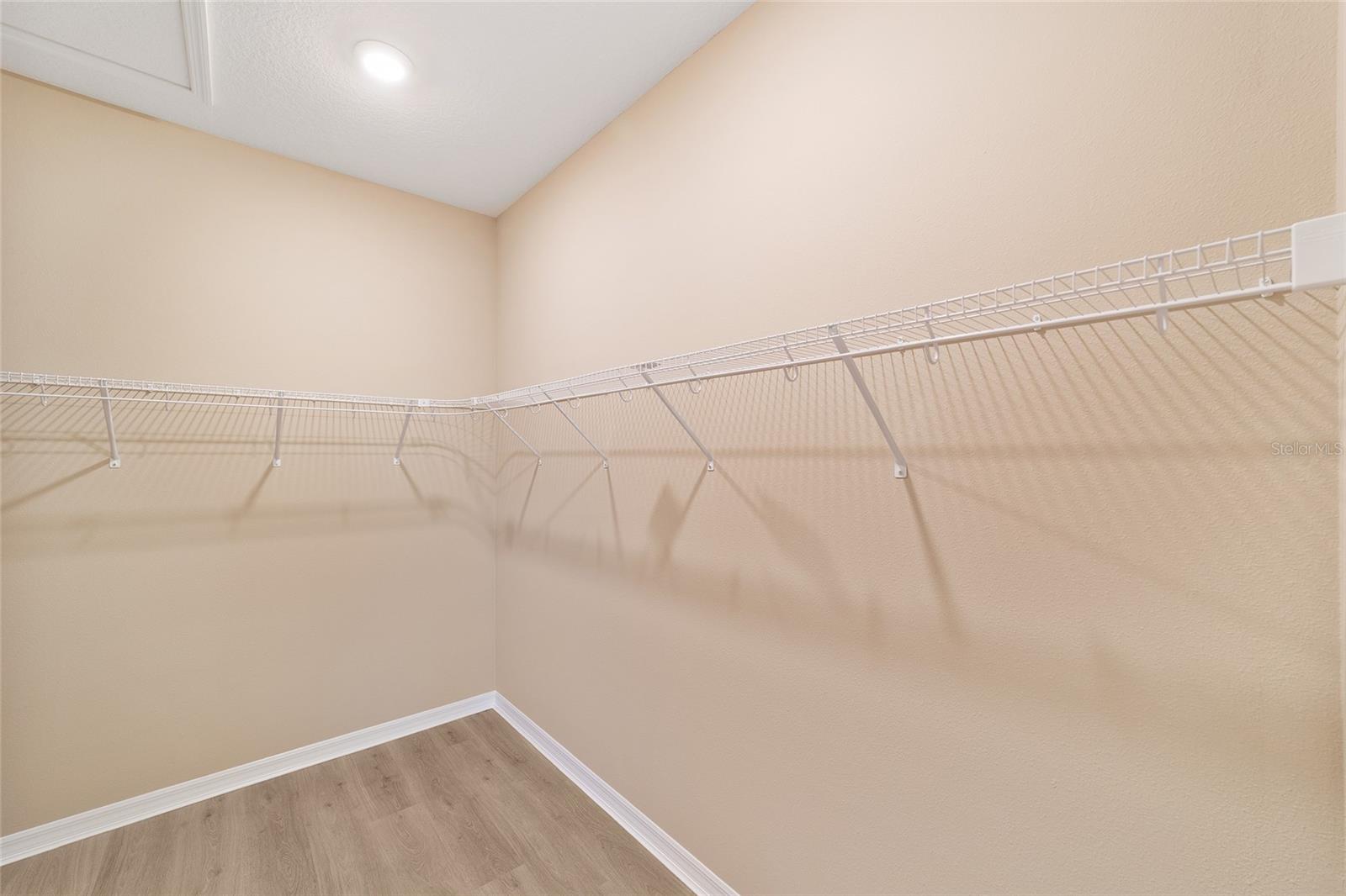 ON TOP OF THE WORLD - Residential