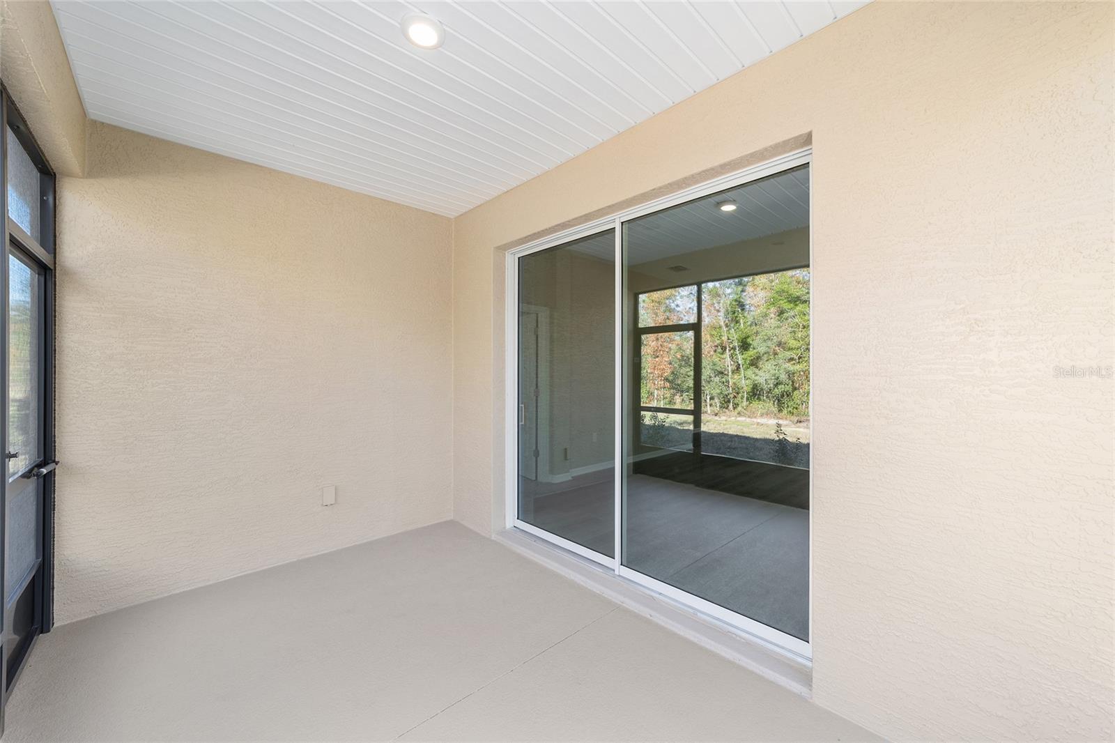 ON TOP OF THE WORLD - Residential