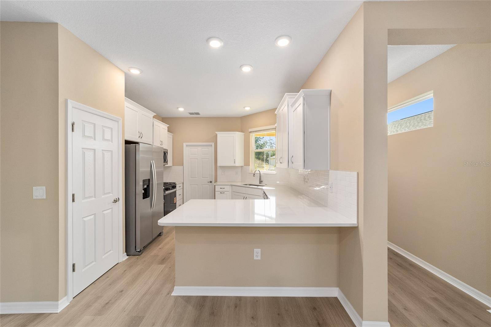 ON TOP OF THE WORLD - Residential