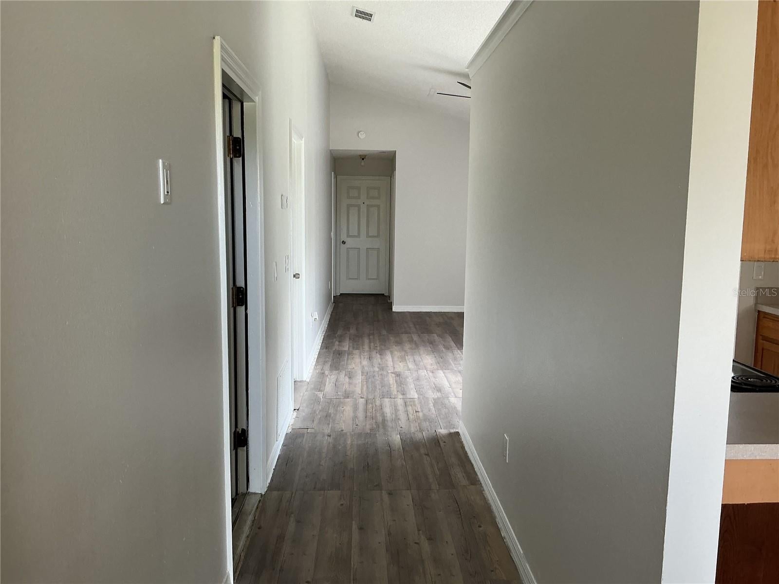 2513 DAFFADIL TERRACE