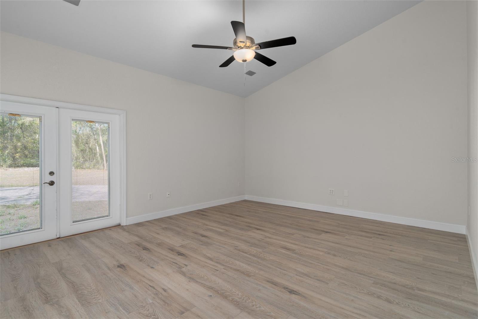 LEISURE HILLS - Residential