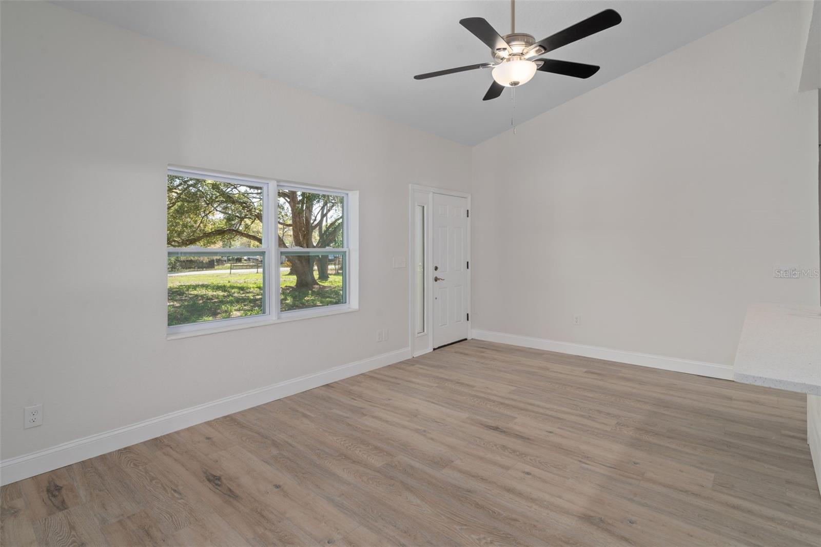 LEISURE HILLS - Residential