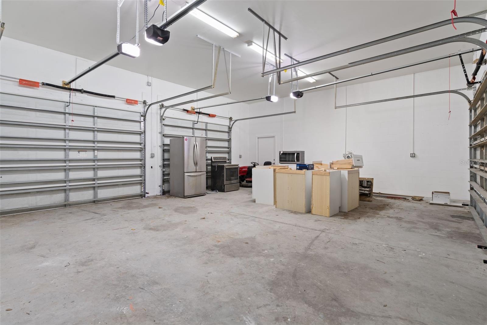 LEISURE HILLS - Residential