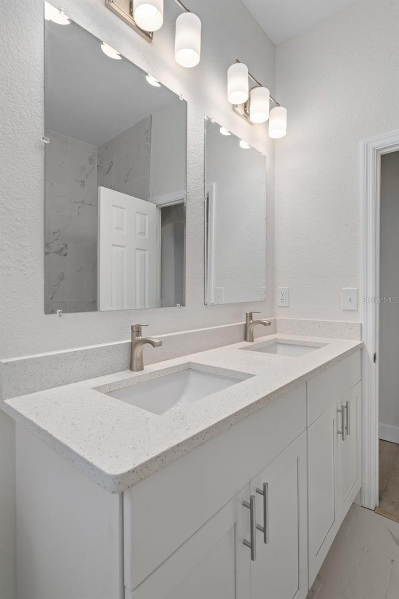 LEISURE HILLS - Residential