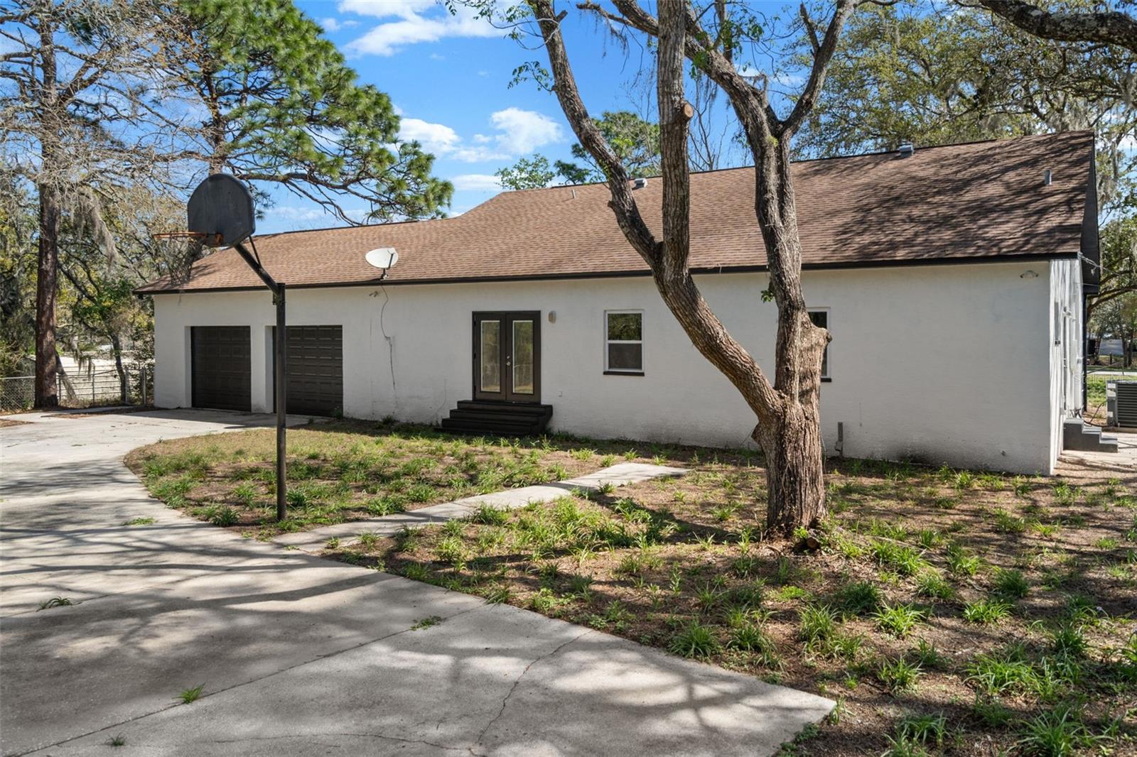 LEISURE HILLS - Residential