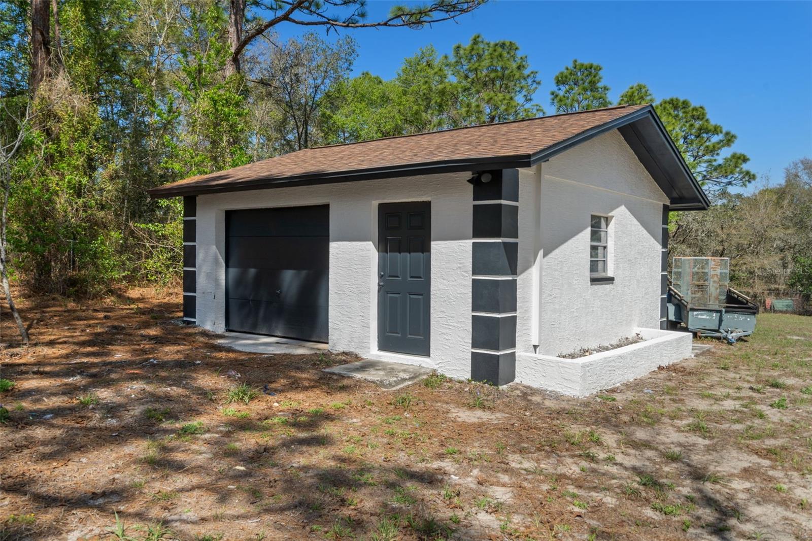 LEISURE HILLS - Residential