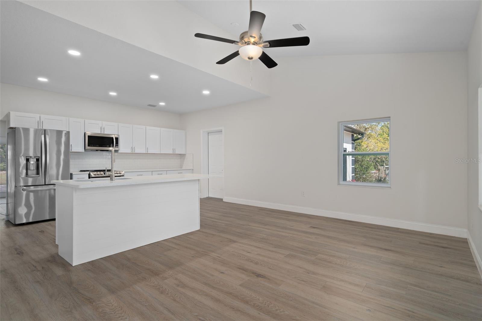 LEISURE HILLS - Residential