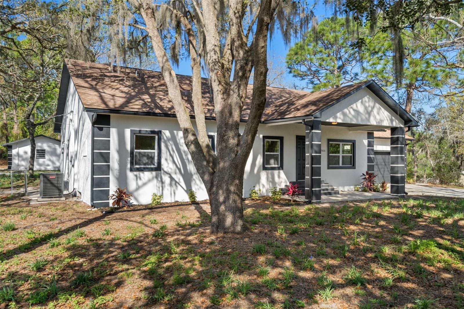 LEISURE HILLS - Residential