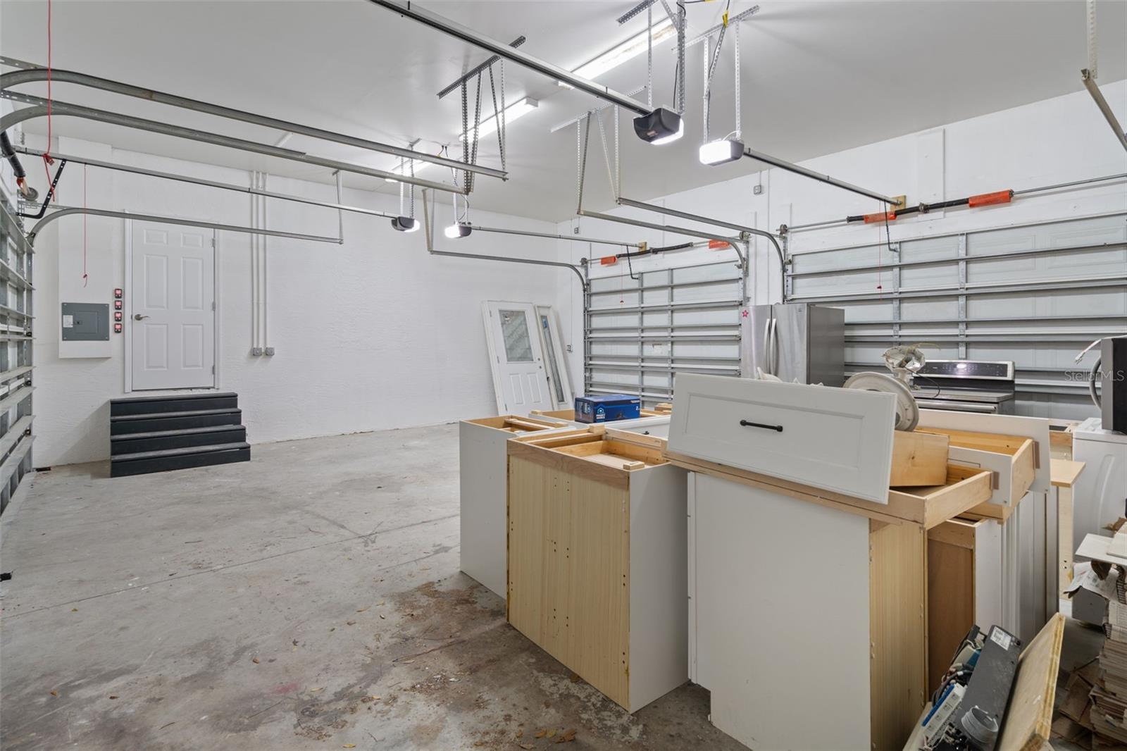 LEISURE HILLS - Residential