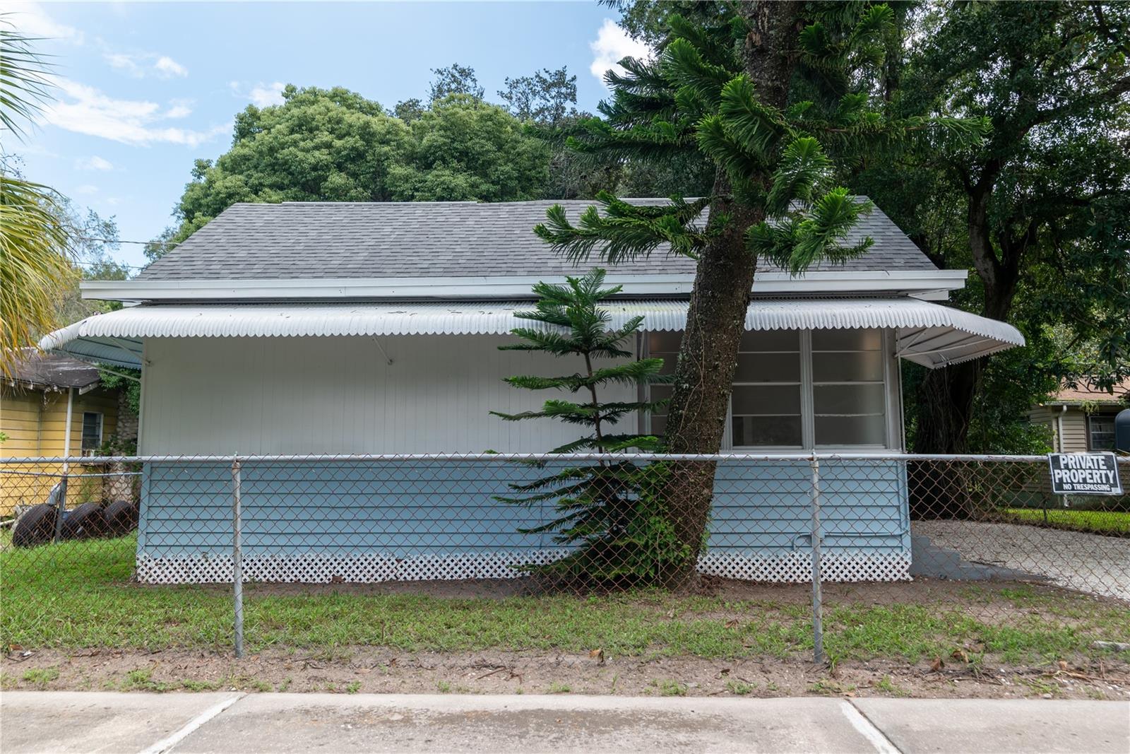 3409 N 10TH STREET