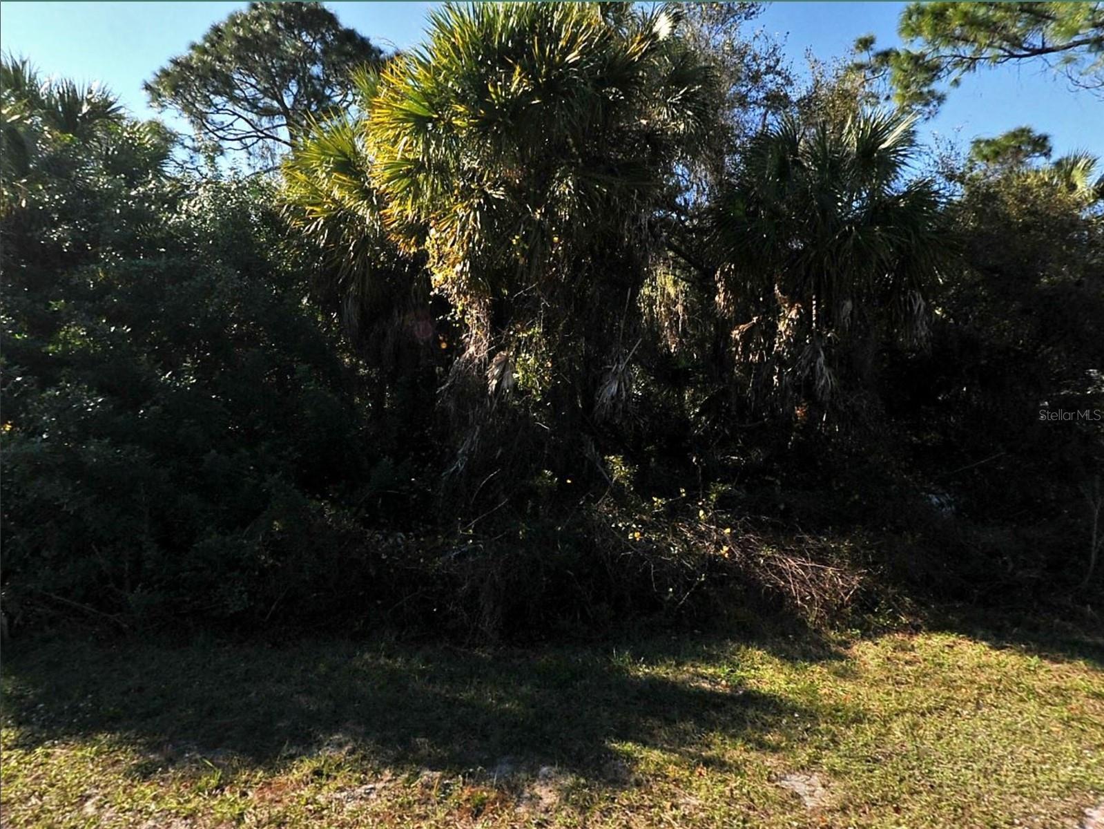 Beautiful lot perfect for building your dream home in the thriving city of North Port, home of the Atlanta Braves Spring Training. Minutes to the North Port Aquatic Center, the water park that features a 25-meter stretch pool, three slides, and a lazy river. Centrally located to EVERYTHING...US-41, I-75, schools, Suncoast Technical College, Shannon Staub Library, and plenty of shopping & dining. Close to Venice, Port Charlotte & Punta Gorda. Near the new waterfront oasis, Sunseeker Resort. Convenient access to many golf courses, world-class fishing, boating, and stunning Gulf beaches!