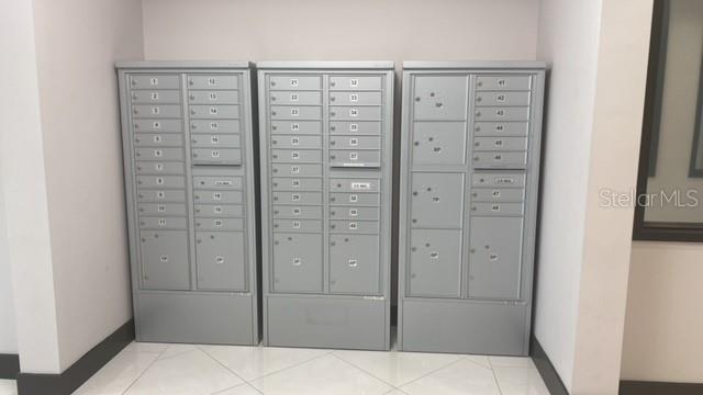 VILLAGE/HUNTERS CRK BLDG P - Commercial Lease