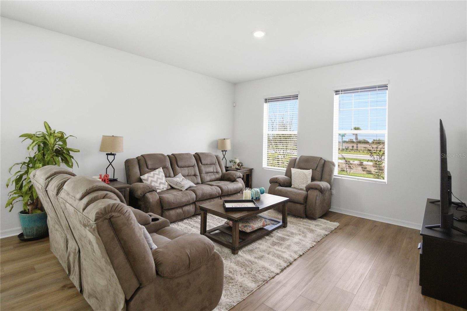 EDGEWATER ED-4 LT 1 REP - Residential Lease