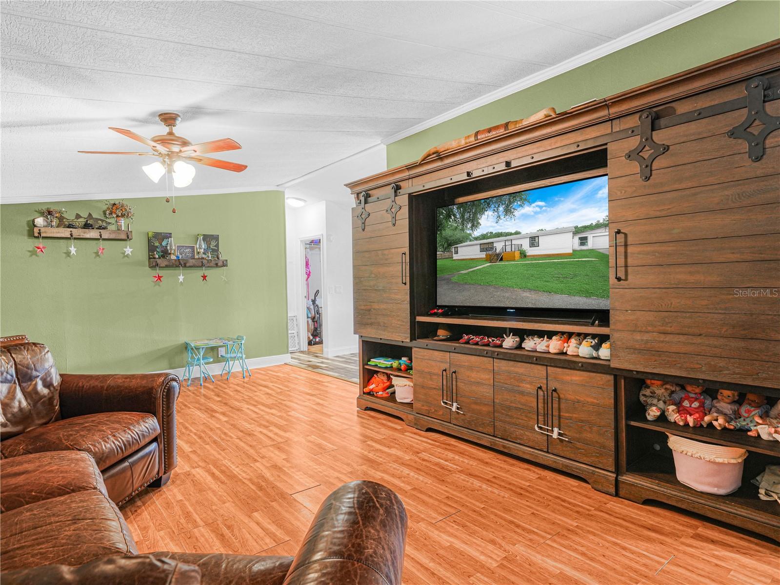 2227 BRUTON ROAD