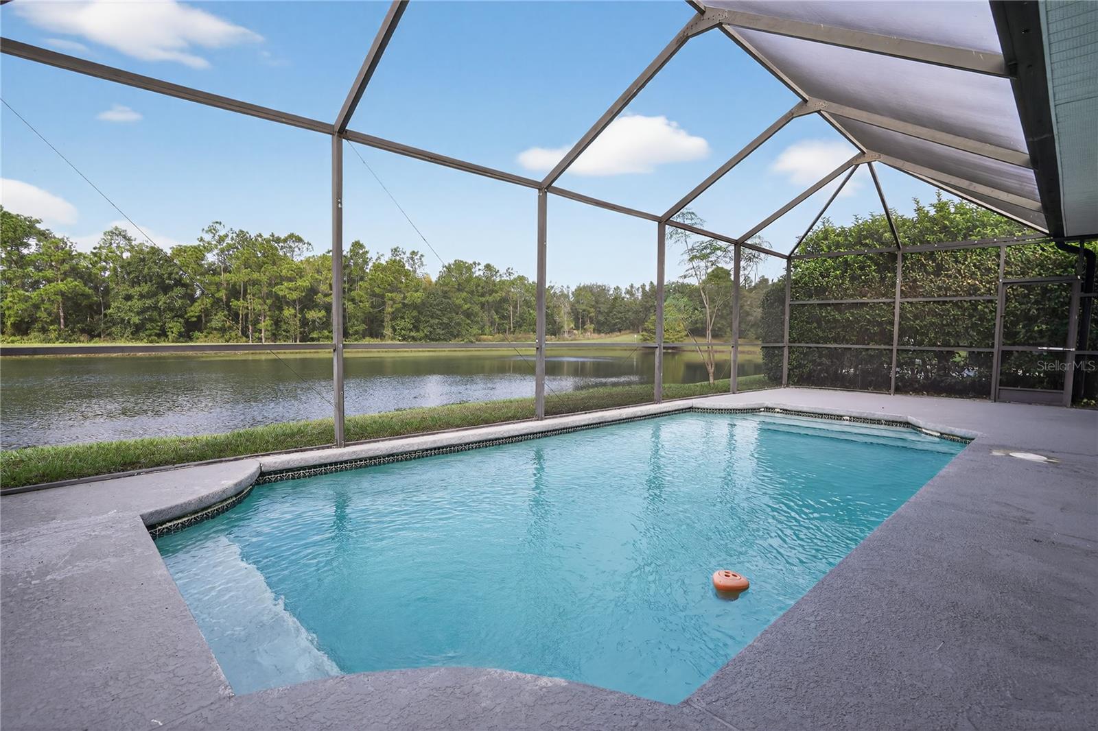 SUNSET LAKES PH 1 - Residential