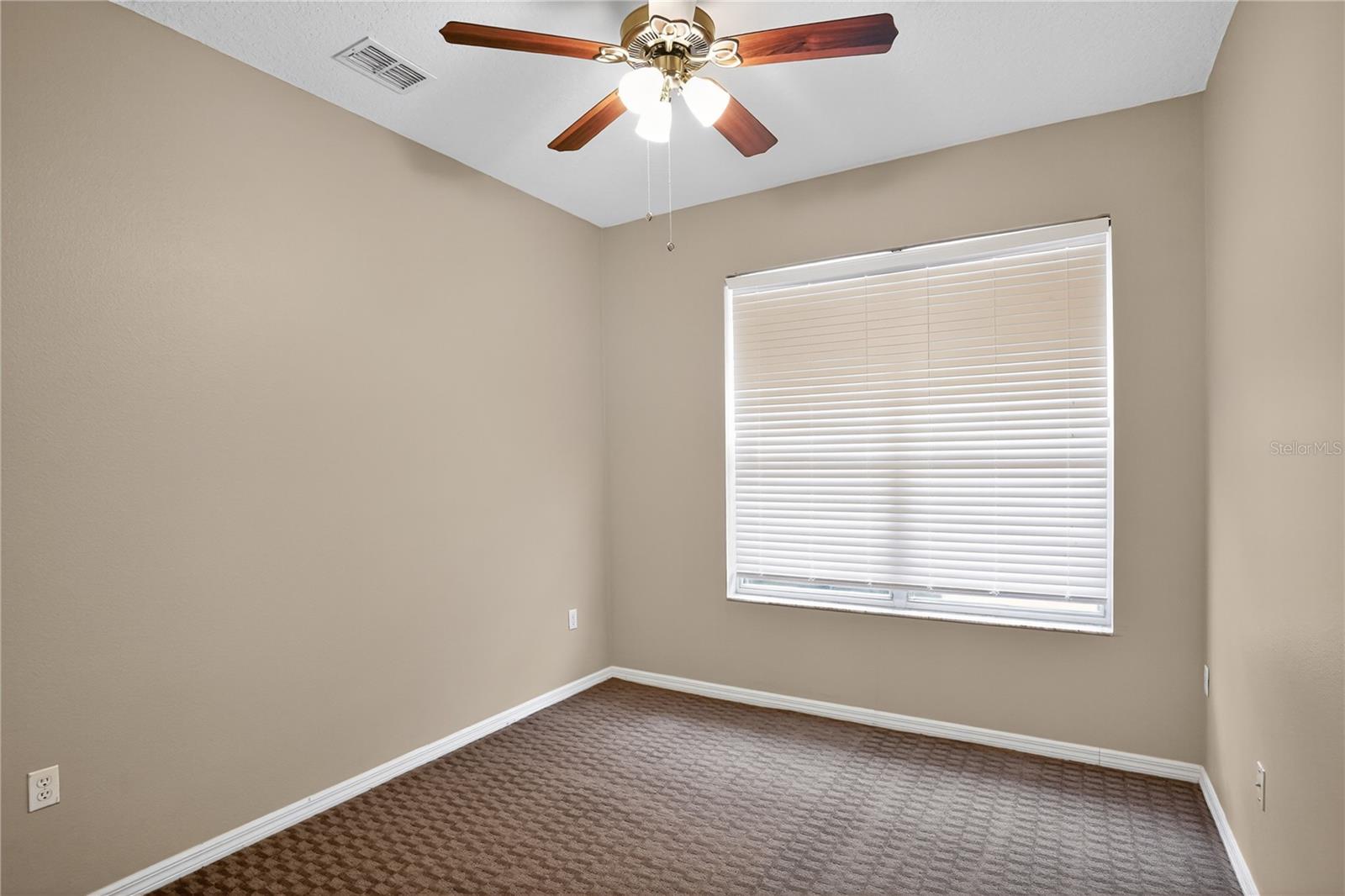 SUNSET LAKES PH 1 - Residential